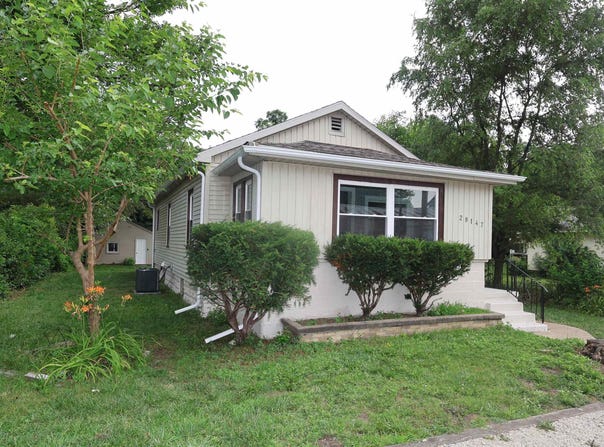 28147 LaRue Street, Elkhart, IN 46516