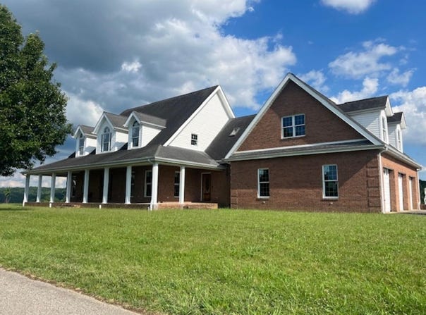 9 Village View Drive, Barboursville, WV 25504