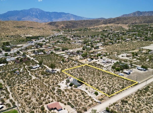 Pioneer Rd, Morongo Valley, CA 92256