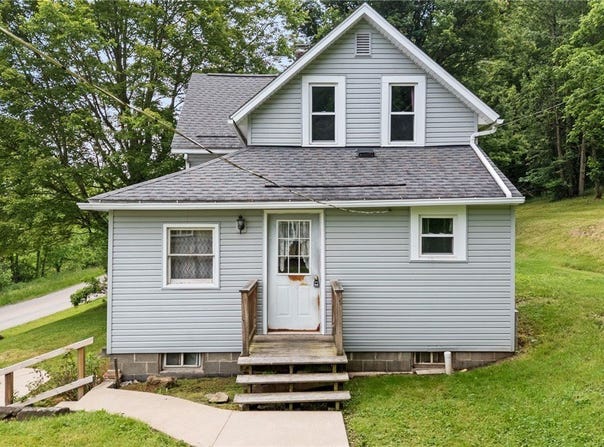 5552 Schilling Hill Road NW, New Philadelphia, OH 44663