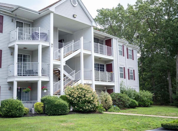 63 Apache Ct, Galloway Township, NJ 08205