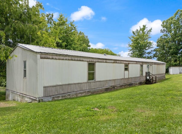 3145 Lily Road, London, KY 40744