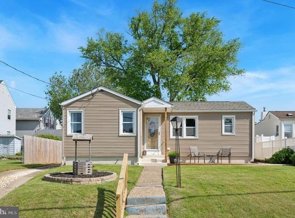607 W WINTHROP AVENUE, MOUNT EPHRAIM, NJ 08059