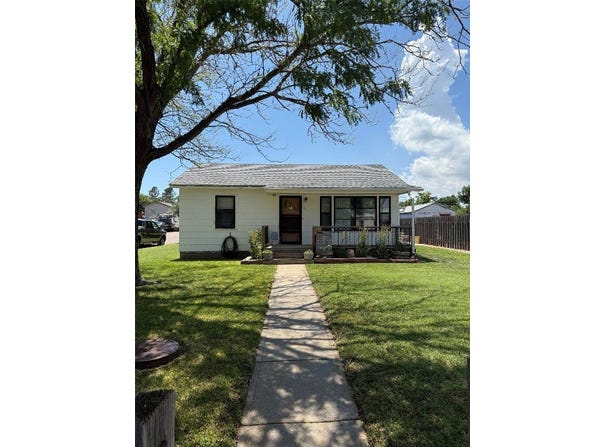 411 S Lakin Street, Lakin, KS 67860