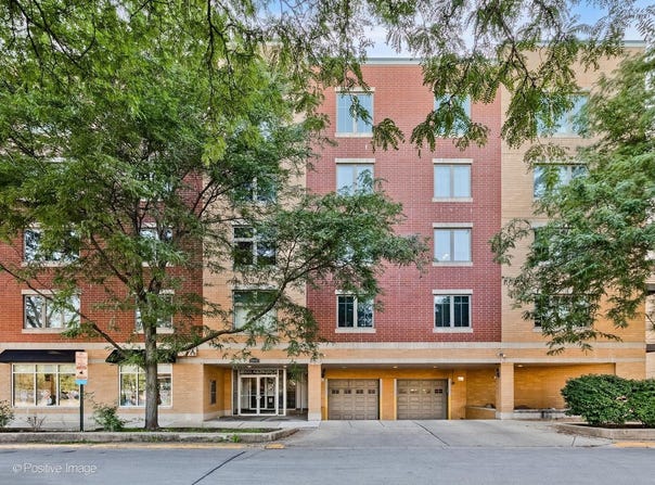 8000 Kilpatrick Avenue, Skokie, IL 60076