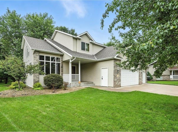 93 10th Street S, Sartell, MN 56377