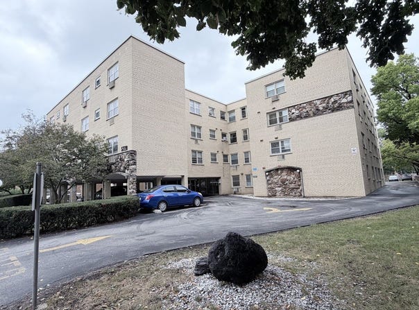 5220 Oakton Street, Skokie, IL 60077