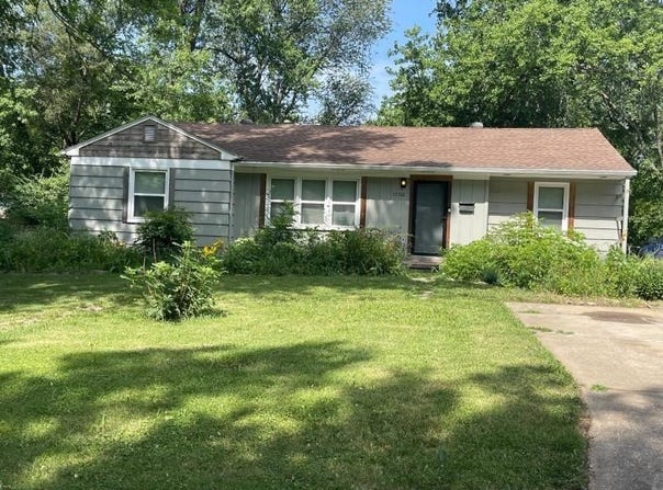 13312 11th Street, Grandview, MO 64030