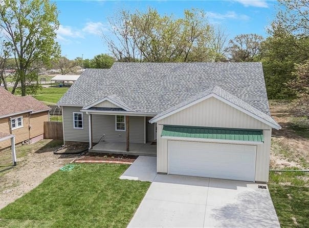 1013 S Main Street, Holden, MO 64040