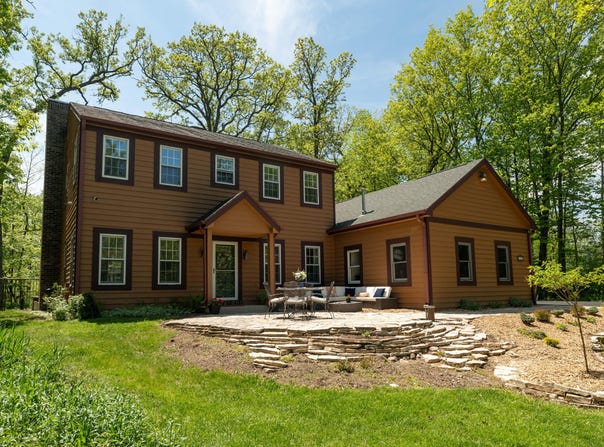 13737 N Lake Shore Dr, Mequon, WI 53097