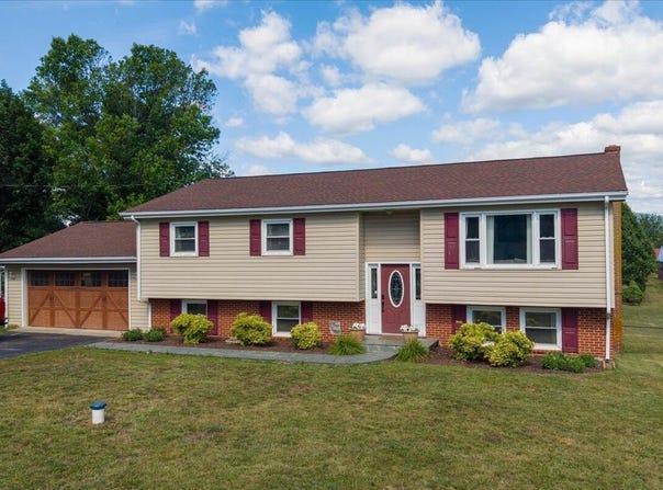7248 Old Mountain Rd, Roanoke, VA 24019