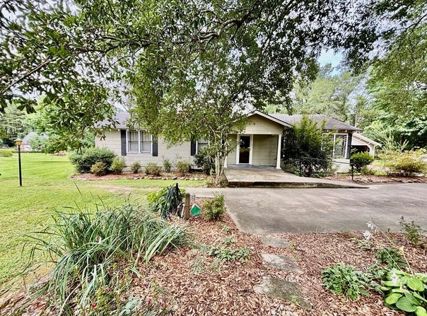 1078 Hwy 570 E, Mccomb, MS 39648