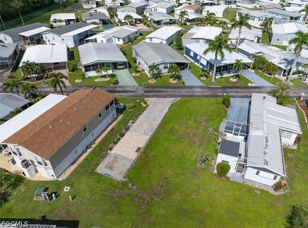 241 Daisy Avenue, Fort Myers, FL 33908