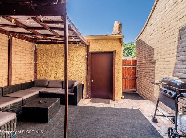 1052 E NAVAJO Street, Farmington, NM 87401
