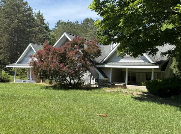 1210 Mountain Road, East Jordan, MI 49727