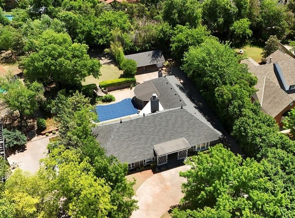 7104 Brentwood Road, Nichols Hills, OK 73116