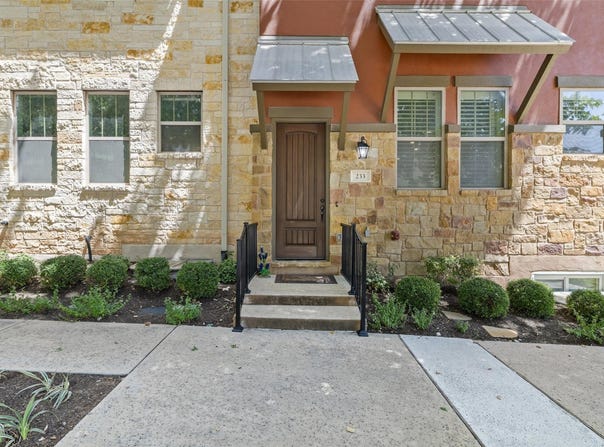 233 Adams St, Georgetown, TX 78628