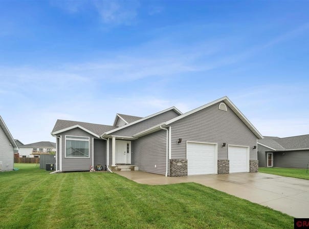 122 Hawk Avenue, Eagle Lake, MN 56024
