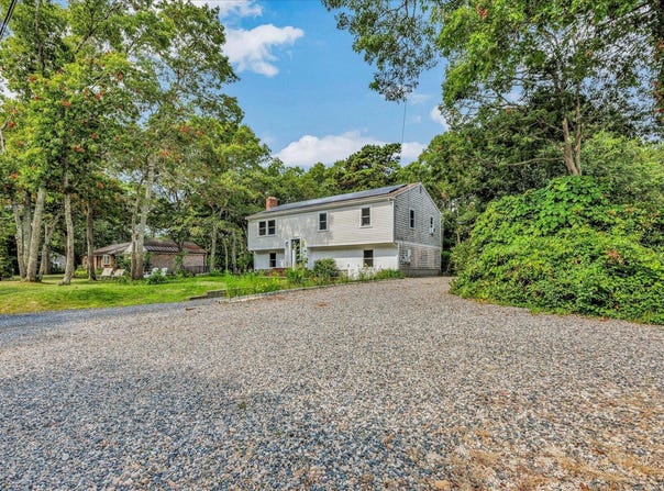 324 Bishops Terrace, Hyannis, MA 02601