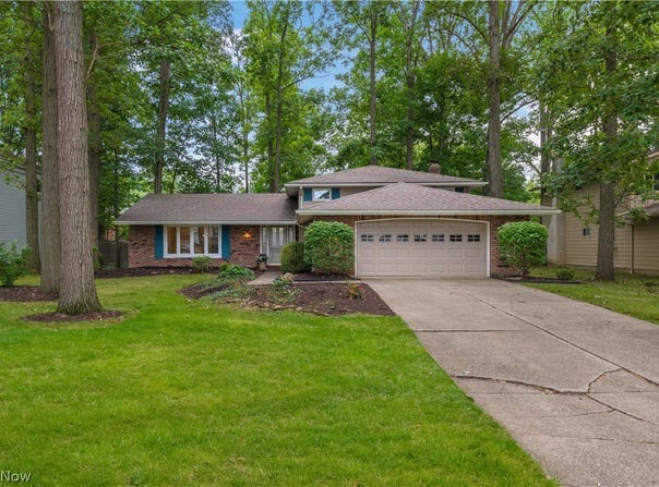 17069 Partridge Drive, Strongsville, OH 44136