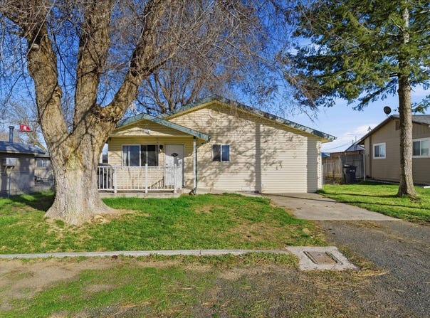 762 S 2nd Ave, Connell, WA 99326