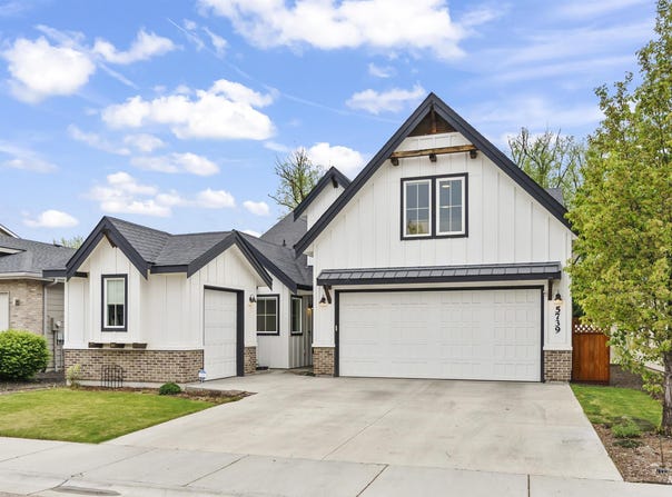 5739 N Portsmouth Ave, Boise, ID 83714