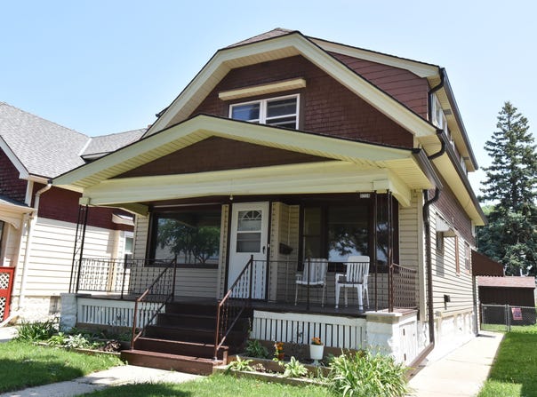 3224 S 15th Pl, Milwaukee, WI 53215