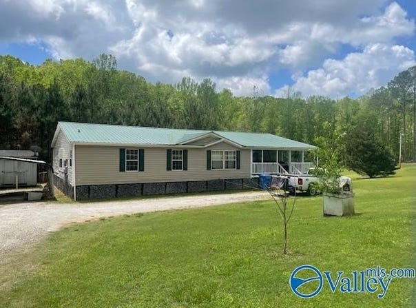 102 Pine Ridge Road, Wedowee, AL 36278