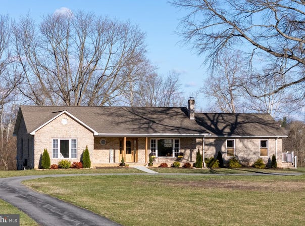 901 RIVERSIDE AVENUE, GROTTOES, VA 24441