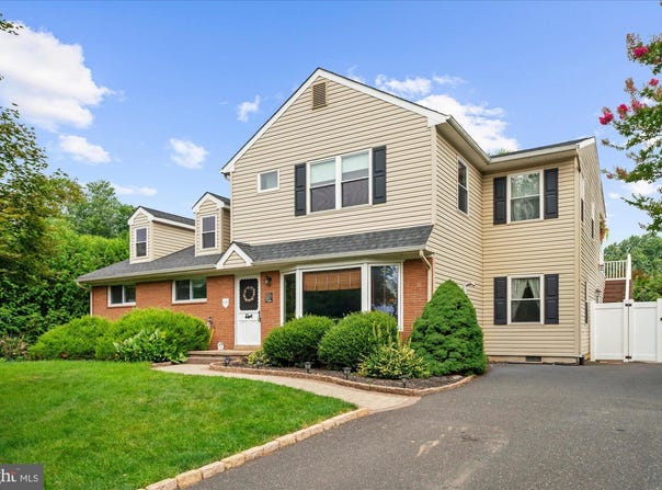 34 BUTTERNUT Drive, HATBORO, PA 19040