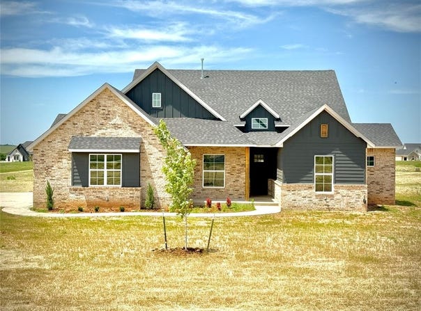 4253 Hawthorne Street, Piedmont, OK 73078