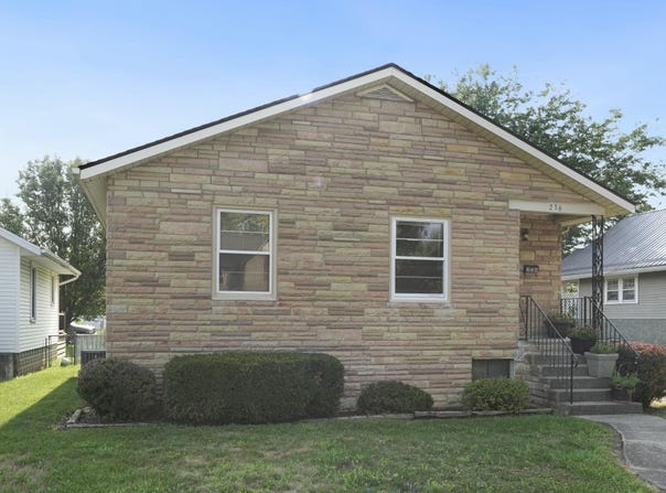 236 Center Street, Auburn, IN 46706-2408