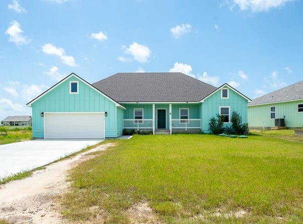 47 Lake Shore Circle, ROCKPORT, TX 78382