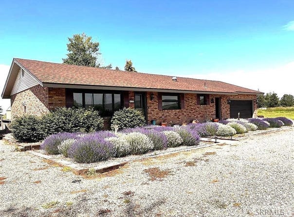 479 E 97th S, Idaho Falls, ID 83404