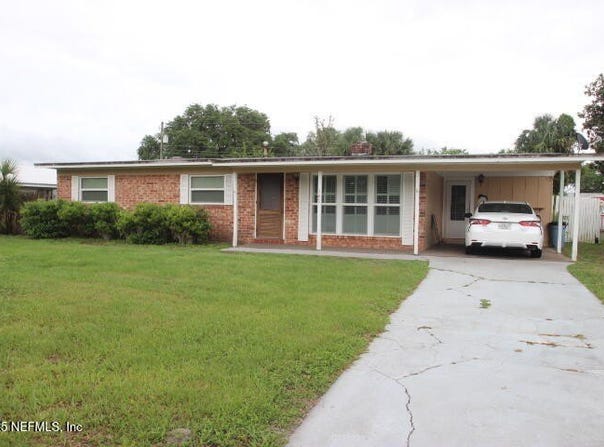 140 W ST JOHNS Terrace, East Palatka, FL 32131
