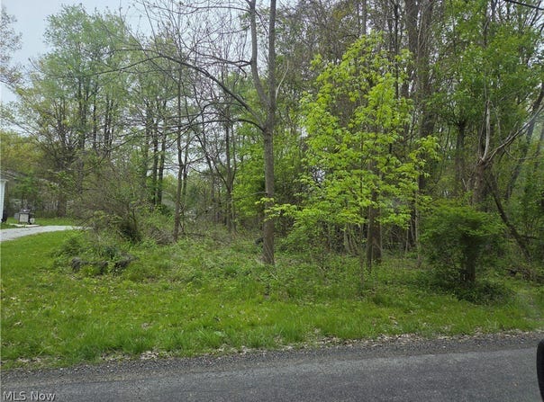 Henderson, Ravenna, OH 44266