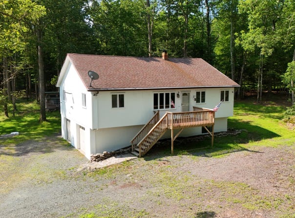 371 Ridge Circle, Cresco, PA 18326