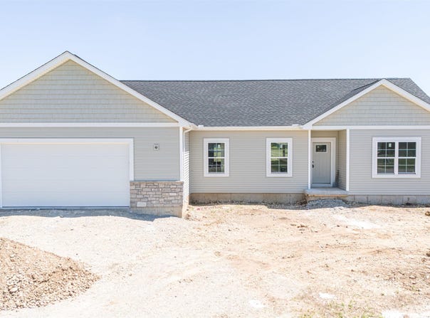 1738 E Kyle Circle, Beloit, WI 53511