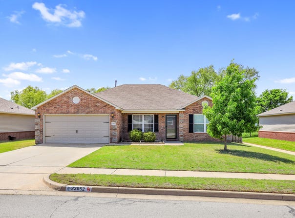 23052 S Jewell Drive, Claremore, OK 74019