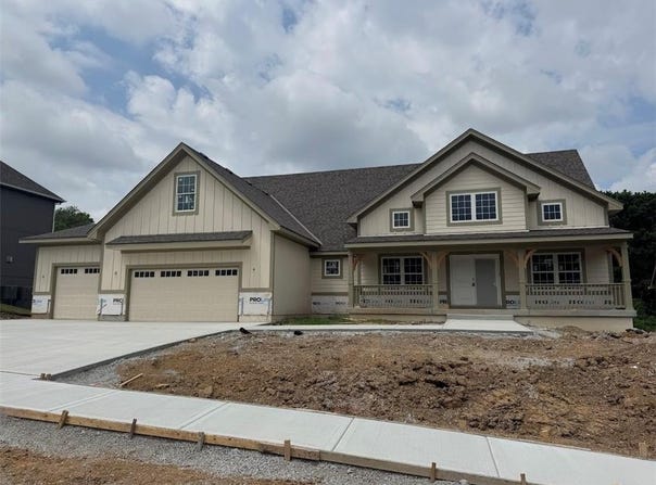 1208 Linden Road, Liberty, MO 64068