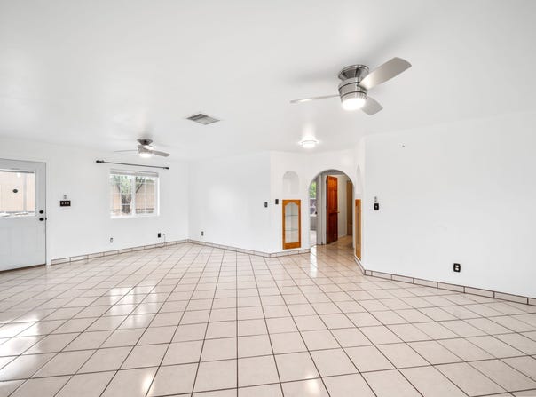 511 N Railroad Avenue, Espanola, NM 87532