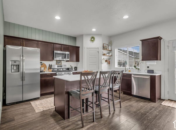 2246 W BLUEBIRD Dr, West Haven, UT 84401