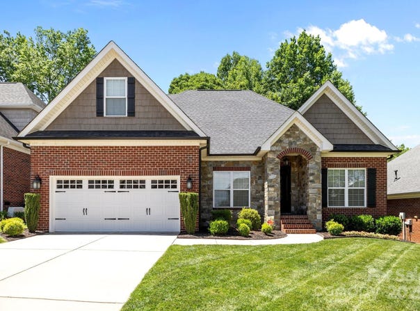 4004 Saint Andrews Court, Cramerton, NC 28032