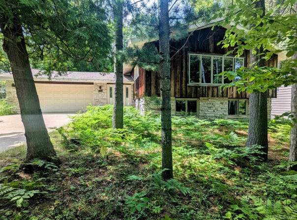32 Elder, Marquette, MI 49855