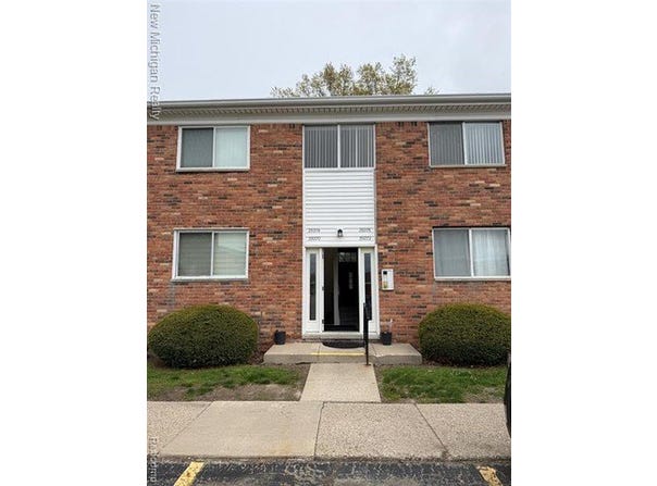 29276 Hoover Road, Warren, MI 48093