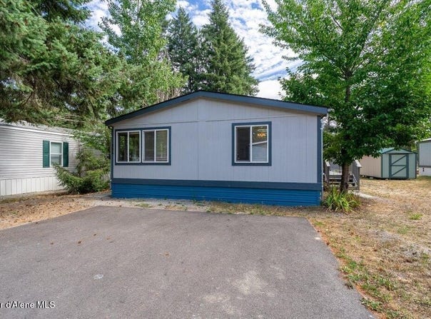122 E Walrose Loop, Hayden, ID 83835