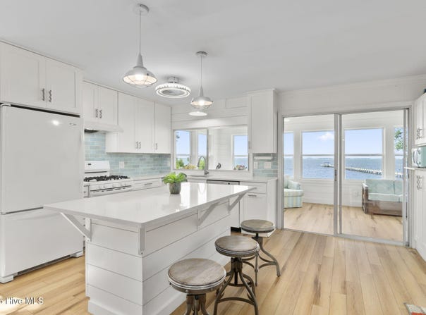 1843 Highway 24, Newport, NC 28570