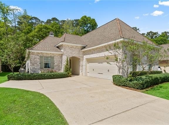 405 GRAY EAGLE Court, Covington, LA 70433