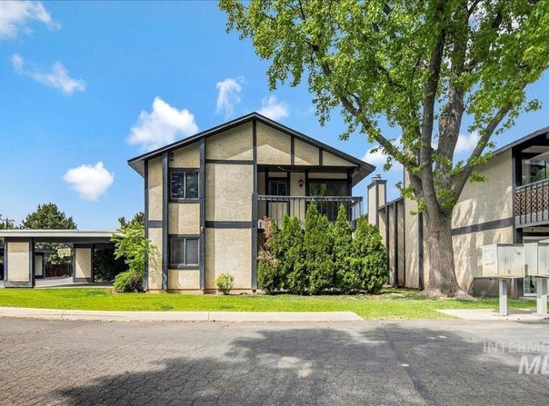 7062 W Colehaven Ln, Boise, ID 83704
