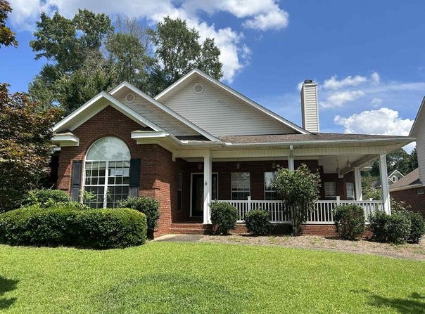 102 Robertson Ct, Enterprise, AL 36330